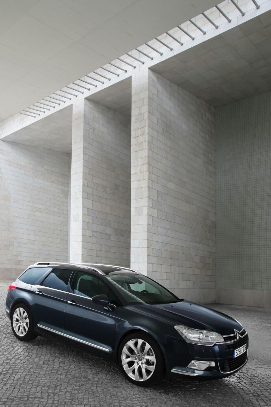  Citroen C5 Tourer 2008 года  (фото 23 из 25)